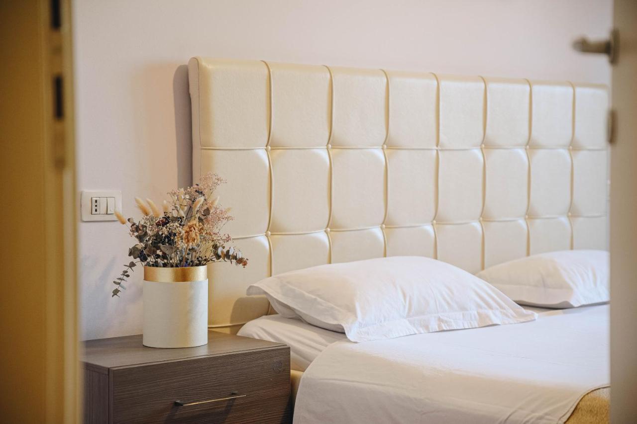 Cozy Rooftop Apartment - Your Home, Away From Home! Tiranë Ngoại thất bức ảnh