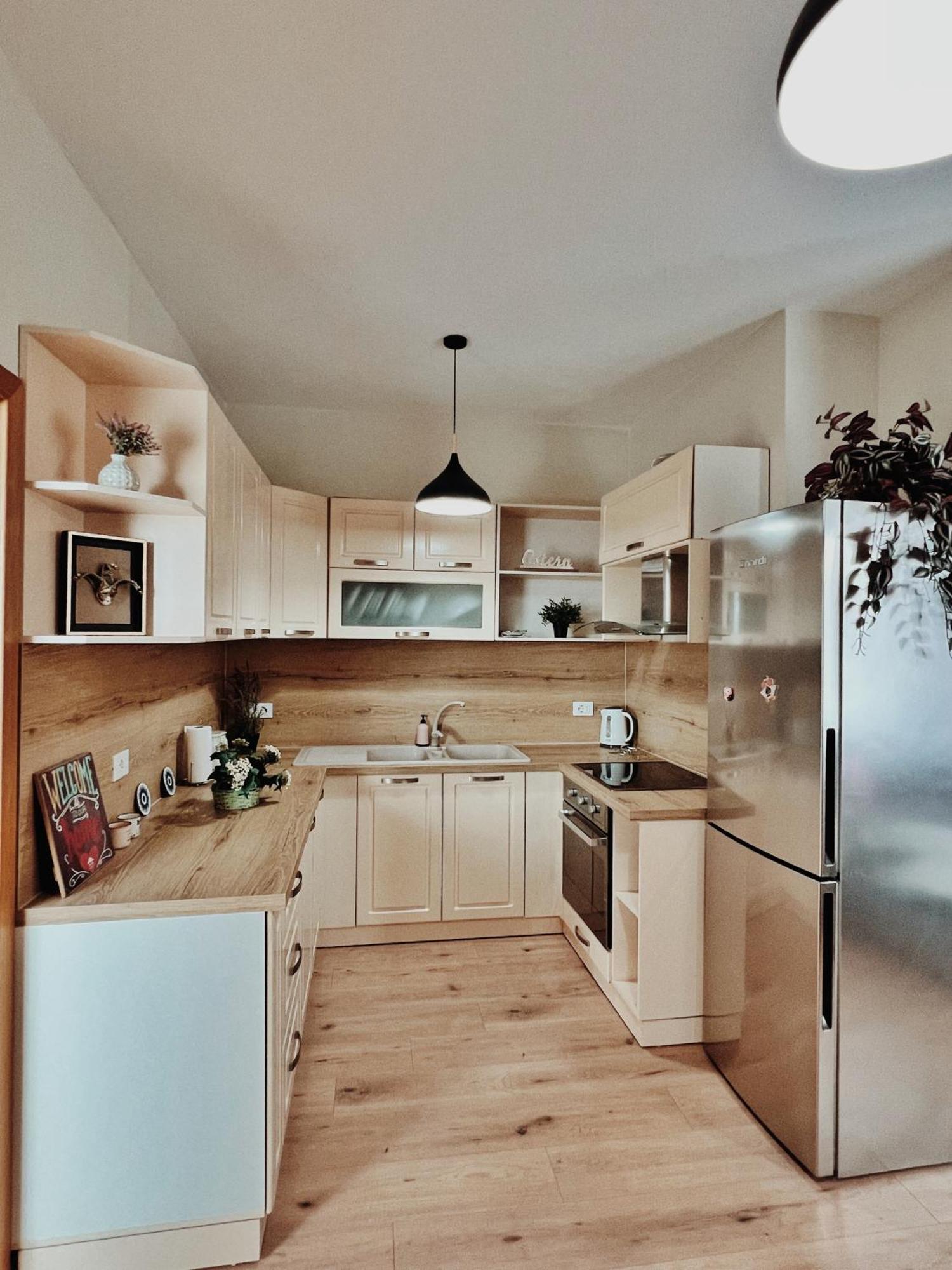 Cozy Rooftop Apartment - Your Home, Away From Home! Tiranë Ngoại thất bức ảnh